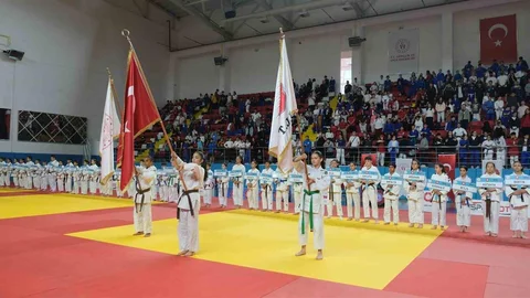 Karaman'da Judo Şampiyonası Başladı