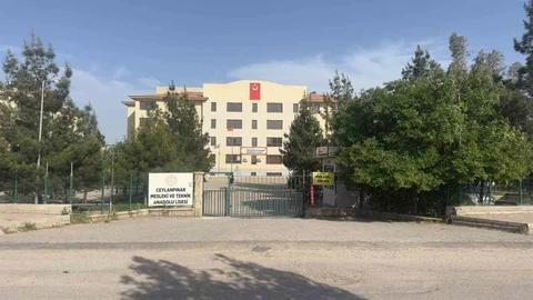 Şanlıurfa'da Lise Öğrencisi Hayatını Kaybetti