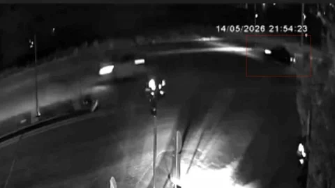 Kontrolden Çıkan Otomobil Tren Yoluna Uçtu