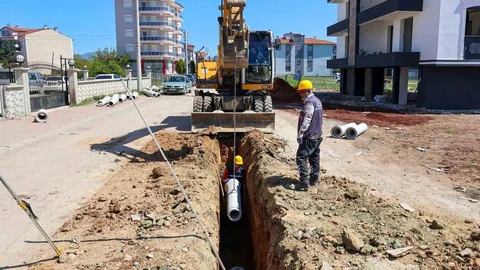 Uşak’ta Parke ve Altyapı Çalışmaları Devam Ediyor