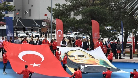 Gençlik Haftası Erzurum'da Başladı