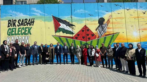 Başakşehir'de Gazze İçin Umut Resmedildi