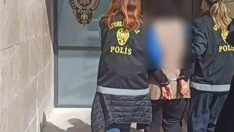 Polis Aranan Suçluyu Yakaladı