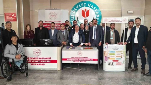 Muş'ta Vefa Masası Açıldı