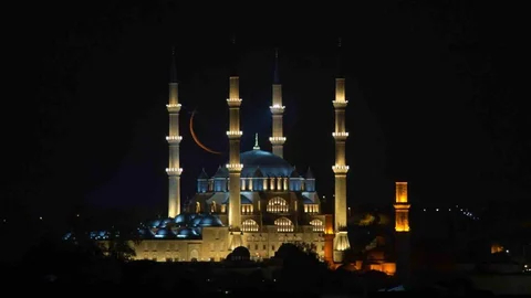 Edirne'de Hilalli Sabah Manzarası