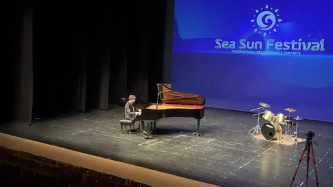 Elazığlı Genç Piyanist İspanya'da Birinci Oldu