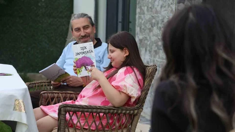 Konya'da 9 Yaşındaki Kız Kitap Yazdı