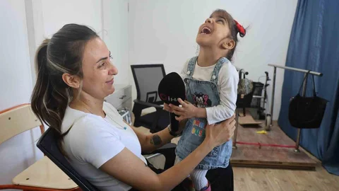 Ada Su’nun İlk Adımları Duygulandırdı