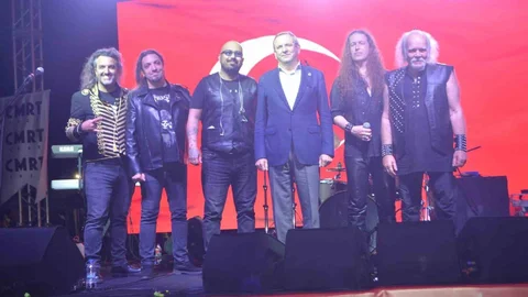 Kurtalan Ekspres Ayvalık'ta Unutulmaz Bir Gece Yaşattı