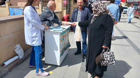 Bayburt’ta Sağlık Farkındalık Standı Açıldı