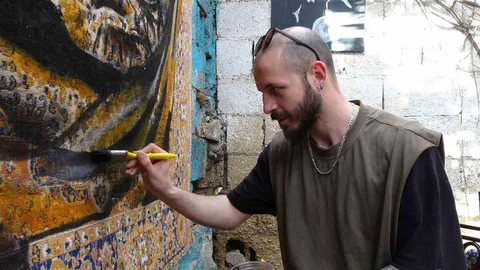 Nostaljik Halılar ve Perdeler Sanat Eseri Oluyor