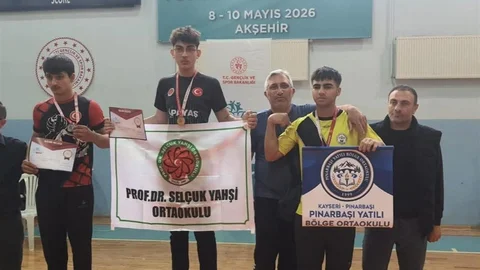 Pınarbaşı'ndan Türkiye Üçüncülüğü Başarısı
