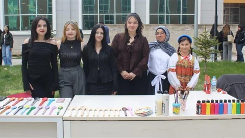 Edebiyat Fakültesinde Masfest Eğlencesi