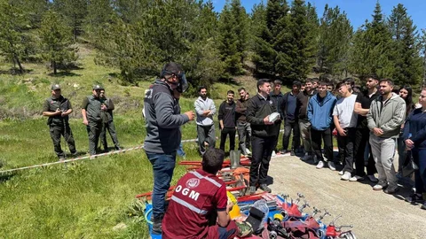 Demirci'de Geleceğin Ormancıları Eğitime Katıldı