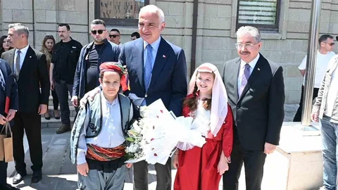 Kültür Bakanı Ersoy Eskişehir'de Ziyaret Gerçekleştirdi