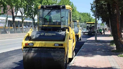 Bursa'da Hızla Devam Eden Asfalt Yenileme Çalışmaları