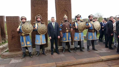 İçişleri Bakanı Ahlat’ta Ziyarette Bulundu