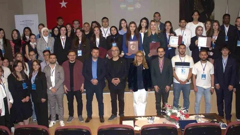 Kütahya'da Türk Dünyası Çalıştayı Gerçekleşti