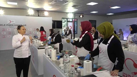 Bursa'da Kadınlara Aşçılık Atölyesi