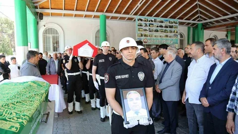 Gaziantep'te Hayatını Kaybeden Polis Son Yolculuğuna Uğurlandı
