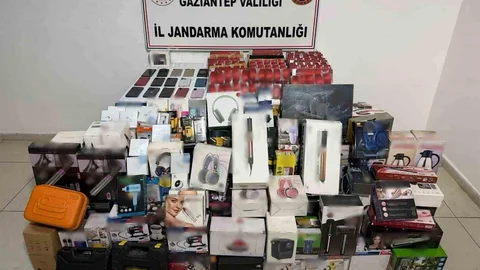 Gaziantep'te 1,2 Milyon TL'lik Kaçak Malzeme Ele Geçirildi