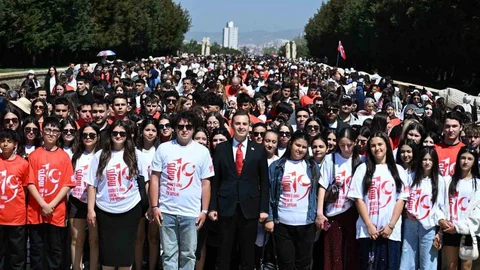 Balıkesir'de Anıtkabir Ziyareti