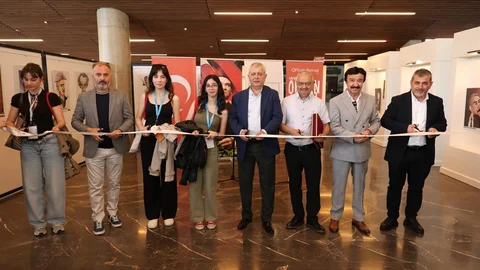 Uluslararası Orhan Kemal Karikatürleri Sergisi Bursa'da Açıldı