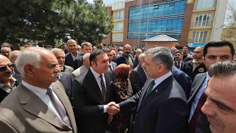 İçişleri Bakanı Çiftçi Adilcevaz'da Ziyaret Gerçekleştirdi