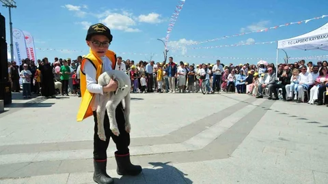 Çanakkale’de 'Boğazın Minik Çobanları' Yarışması Düzenlendi
