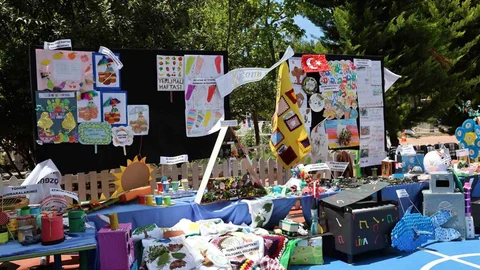 Diyarbakır'da Öğrenciler Bilim ve Sanat Etkinliği Düzenledi