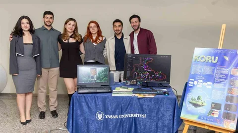 Genç Yazılımcılar İzmir'de Çözümler Geliştiriyor