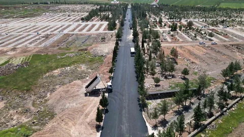 Bayram Öncesi Mezarlık Yolları Yenilendi