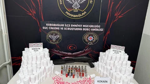 İzmir'de Uyuşturucu Operasyonu Yapıldı