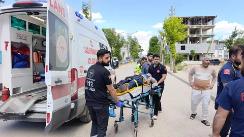 Elektrikli Motosiklet Devrildi: 1 Yaralı