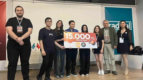 İzmir’de Uzay Yarışı Finali Gerçekleşti