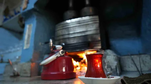 Bolu'da Çay Fiyatını Müşteriler Belirliyor