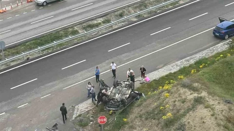 Ankara'da Takla Atan Araçta 3 Yaralı