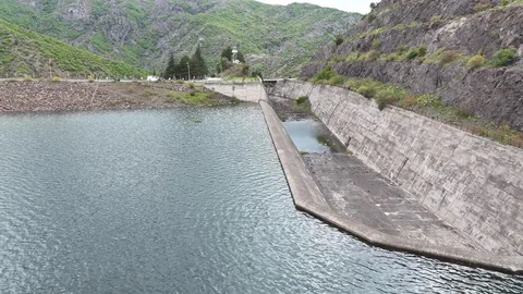 Almus Barajı'nda Su Seviyesi Yükseldi