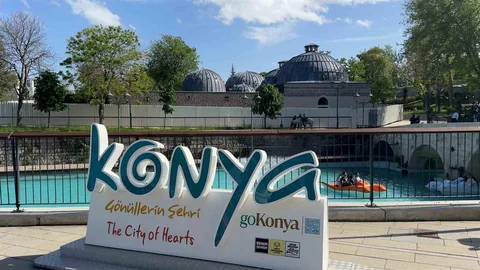 Konya'da Sıcak Hava Kalabalık Oluşturdu