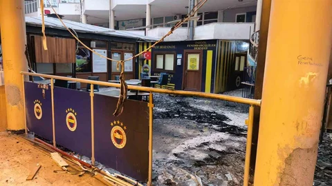 İnegöl'de Fenerbahçeliler Derneği'nde Yangın Çıktı