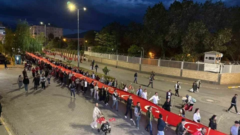 Iğdır’da Gençlik Yürüyüşü Düzenlendi