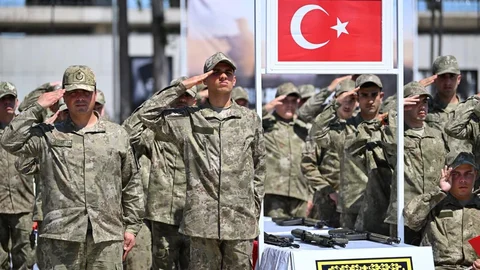 Antalya'da 72 Genç Askerlik Coşkusu Yaşadı
