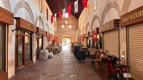 Adana Kapalı Çarşı'nın Durumu Eleştiriliyor