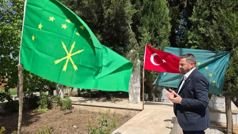 Girandük Berzeg Mezarı Başında Anıldı