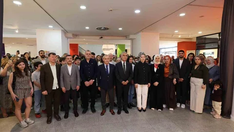 Küçükçekmece'de Sanat Dolu Bir Sergi Açıldı