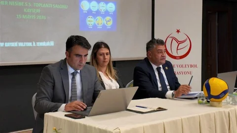 Kayseri'de Voleybol Semineri Gerçekleştirildi