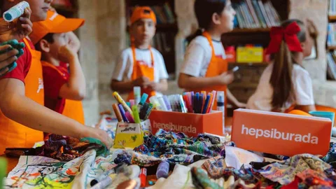Hepsiburada Mardin Bienali'nde Çocuklara Destek Verdi