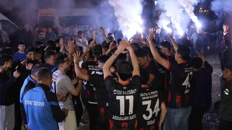 Oltu'da Şampiyonluk Coşkusu Yaşandı