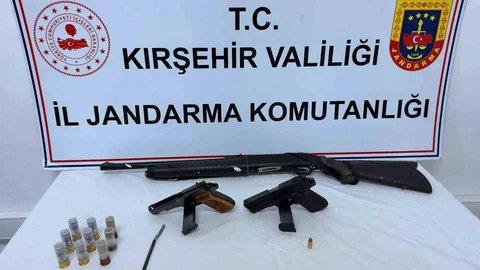 Kırşehir'de Ruhsatsız Silah Ele Geçirildi