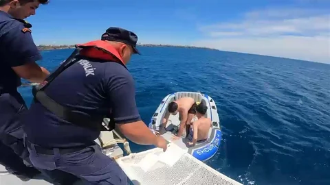 Antalya'da Şişme Bot Krizi